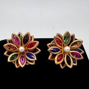 Bezel Gemstone Glass Flower Earrings